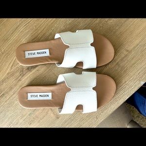 Steve Madden white sandals